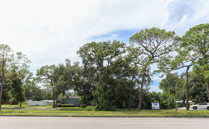 Pictures of Land property located at 4100 16th St N, St. Petersburg, FL 33703 for sales - image #1