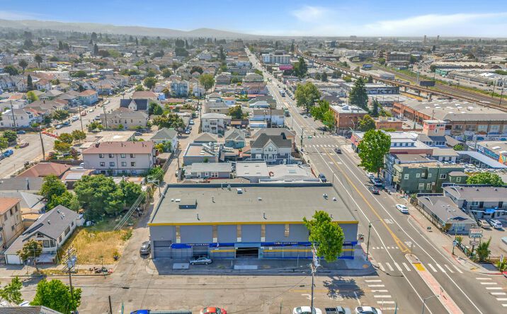 Pictures of Industrial property located at 1700 International Blvd, Oakland, CA 94606 for sales - image #1