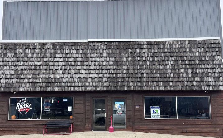 Pictures of Retail property located at 119 E Main Street, Klemme, IA 50449 for sales - image #1