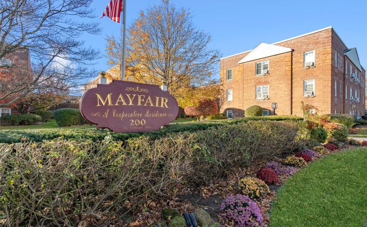 Pictures of Office property located at 200 N Village Ave Suite #100, Rockville Centre, NY 11570 for sales - image #1