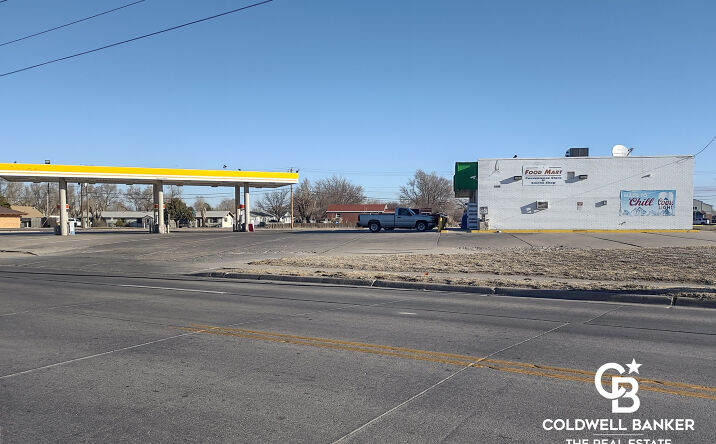 Pictures of Retail property located at 1505 Buffalo Jones Avenue, Garden City, KS 67846 for sales - image #1