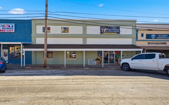 Pictures of Retail property located at 608 E Leon St, Gatesville, TX 76528 for sales - image #1