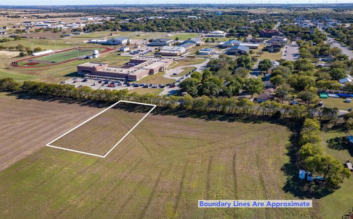 Pictures of Land property located at TBD 9th St, Muenster, TX 76252 for sales - image #1