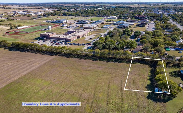 Pictures of Land property located at TBD 9th St, Muenster, TX 76252 for sales - image #1