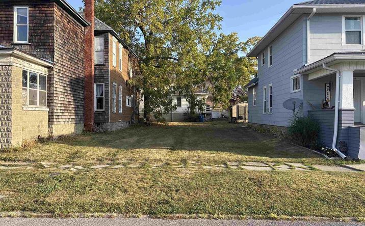 Pictures of Land property located at 202 E King St, Garrett, IN 46738 for sales - image #1