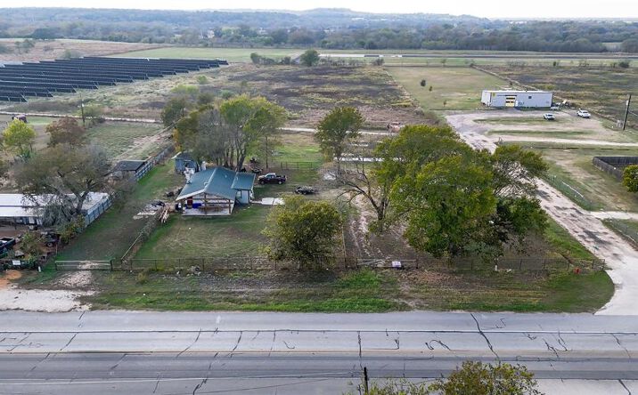 Pictures of Land, Mixed Use, Retail property located at 655 NW Loop 230, Smithville, TX 78957 for sales - image #1