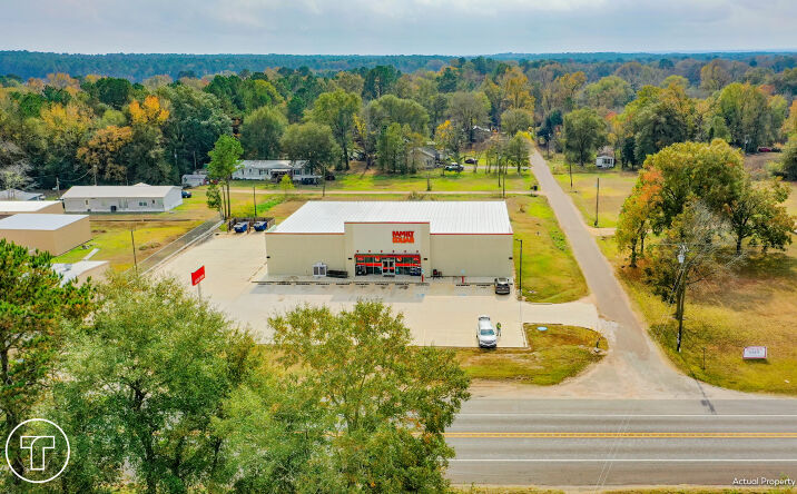 Pictures of Retail property located at 2578 TX-103, Etoile, TX 75944 for sales - image #1