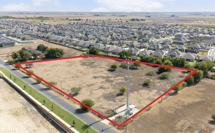 Pictures of Land, Mixed Use property located at 828 County Road 132, Hutto, TX 78634 for sales - image #1
