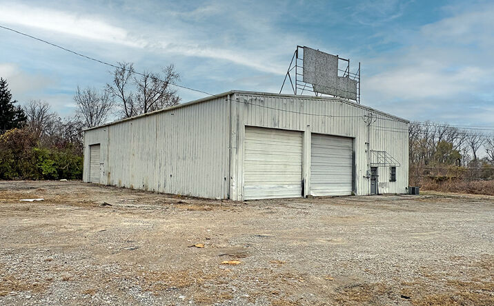 Pictures of Industrial property located at 7610 Chase Ln, East St. Louis, IL 62207 for sales - image #1
