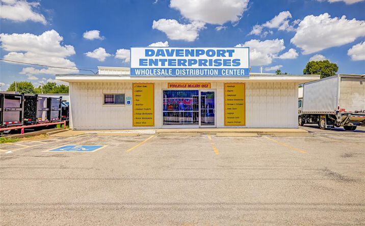 Pictures of Industrial property located at 4625 NW 10th St, Oklahoma City, OK 73127 for sales - image #1