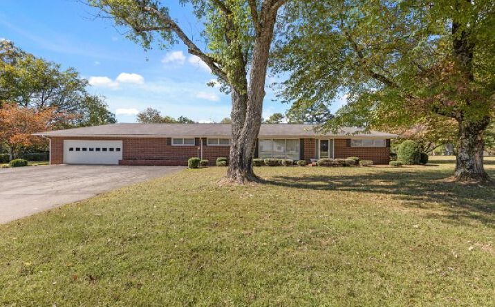 Pictures of Land, Office property located at 2763 Highway 43 N, Lawrenceburg, TN 38464 for sales - image #1