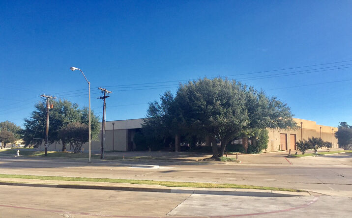 Pictures of Industrial property located at 420 N. Grove Rd., Richardson, TX 75081 for sales - image #1