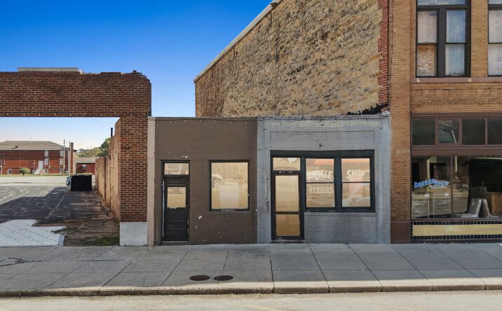 Pictures of Hospitality, Mixed Use, Office, Retail property located at 614 Kihekah Ave, Pawhuska, OK 74056 for sales - image #1