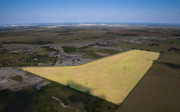 Pictures of Land property located at 35 Ih, Jarrell, TX 76537 for sales - image #1