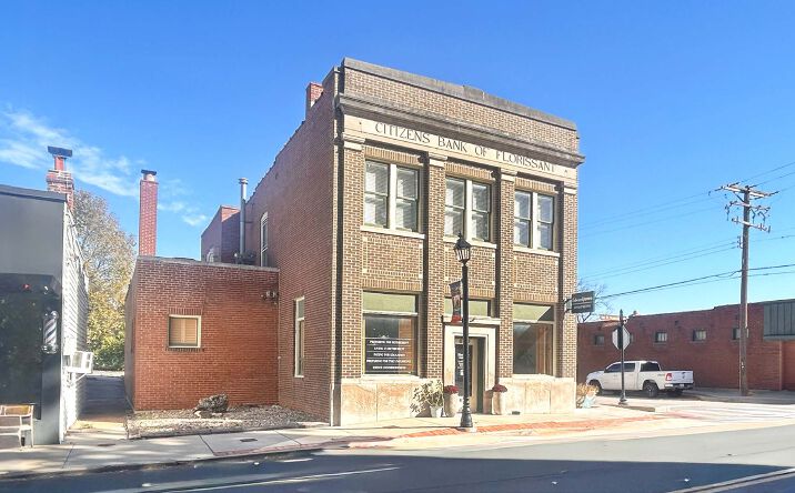 Pictures of Retail, Mixed Use property located at 699 Rue St. Francois St, Florissant, MO 63031 for sales - image #1