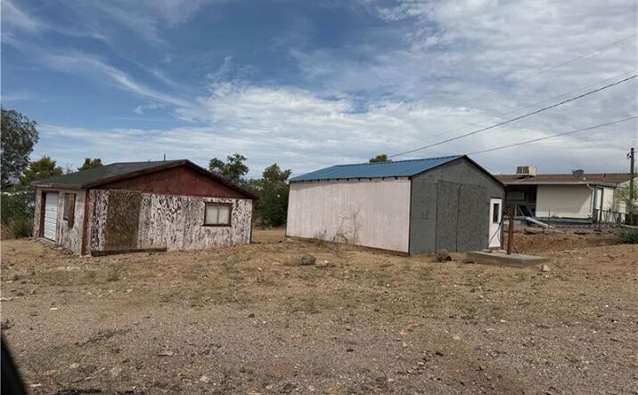 Pictures of Land property located at 3345 Gordon Ln, Golden Valley, AZ 86413 for sales - image #1