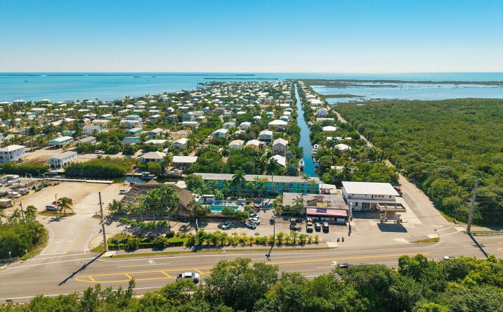 Pictures of Hospitality property located at 27340 Overseas Highway, Cudjoe Key, FL 33042 for sales - image #1