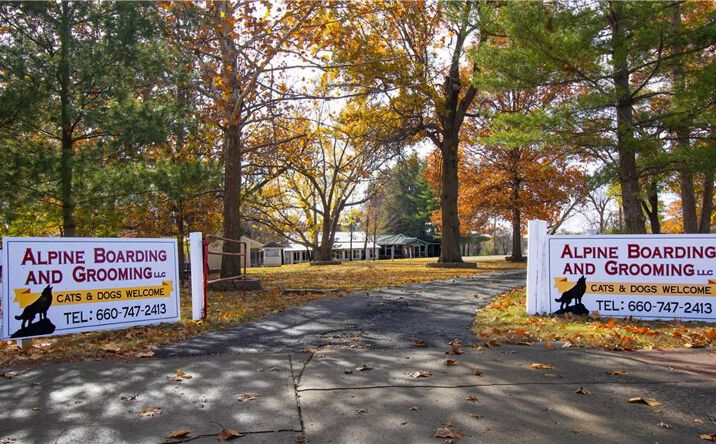 Pictures of Business for Sale, Office property located at 1604 E Hale Lake Road, Warrensburg, MO 64093 for sales - image #1