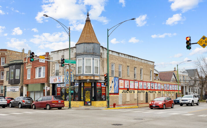 Pictures of Mixed Use property located at 3000 W Diversey Avenue, Chicago, IL 60647 for sales - image #1