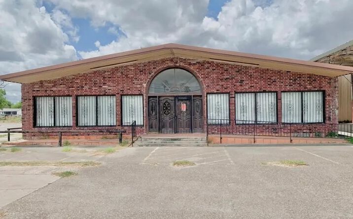 Pictures of Retail property located at 611 Lincoln Ave, Robstown, TX 78380 for sales - image #1