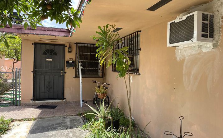 image of property at 1790 BRIGHT DR Hialeah FL 33010-2643