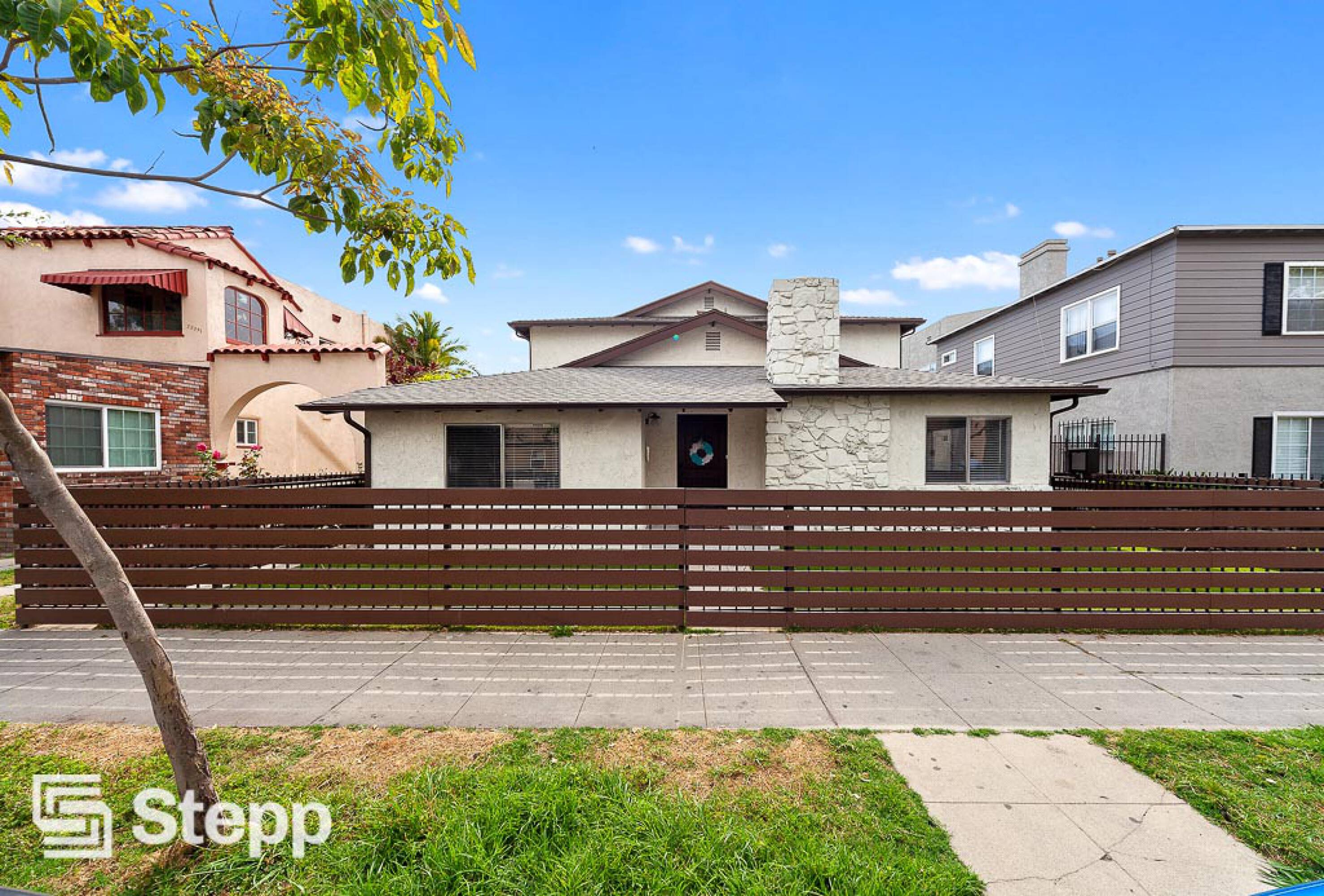 2367 Chestnut Ave  