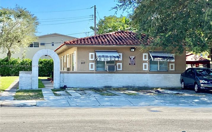 image of property at 1117 SW 37TH AVE Miami FL 33135-4204