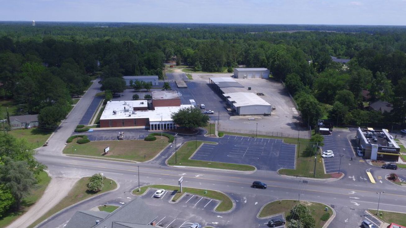 605 E 4th Ave, Red Springs, NC 28377