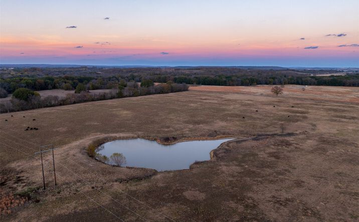 Pictures of Land property located at 80 S County Road 4440, McCurtain, OK 74944 for sales - image #1