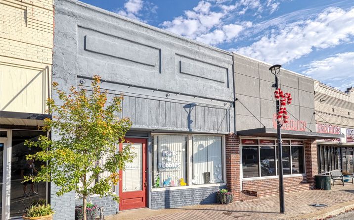 Pictures of Business for Sale property located at 117 S Main, Eufaula, OK 74432 for sales - image #1