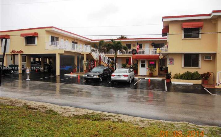 image of property at 322 NEVADA ST Hollywood FL 33019-3532
