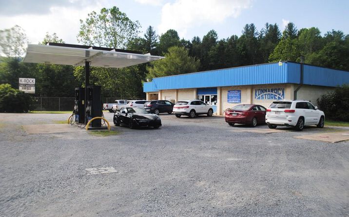 Pictures of Retail property located at 20433 Azen, Damascus, VA 24236 for sales - image #1
