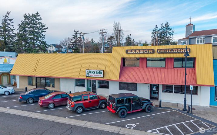 Pictures of Industrial property located at 930 SE Pioneer Way, Oak Harbor, WA 98277 for sales - image #1