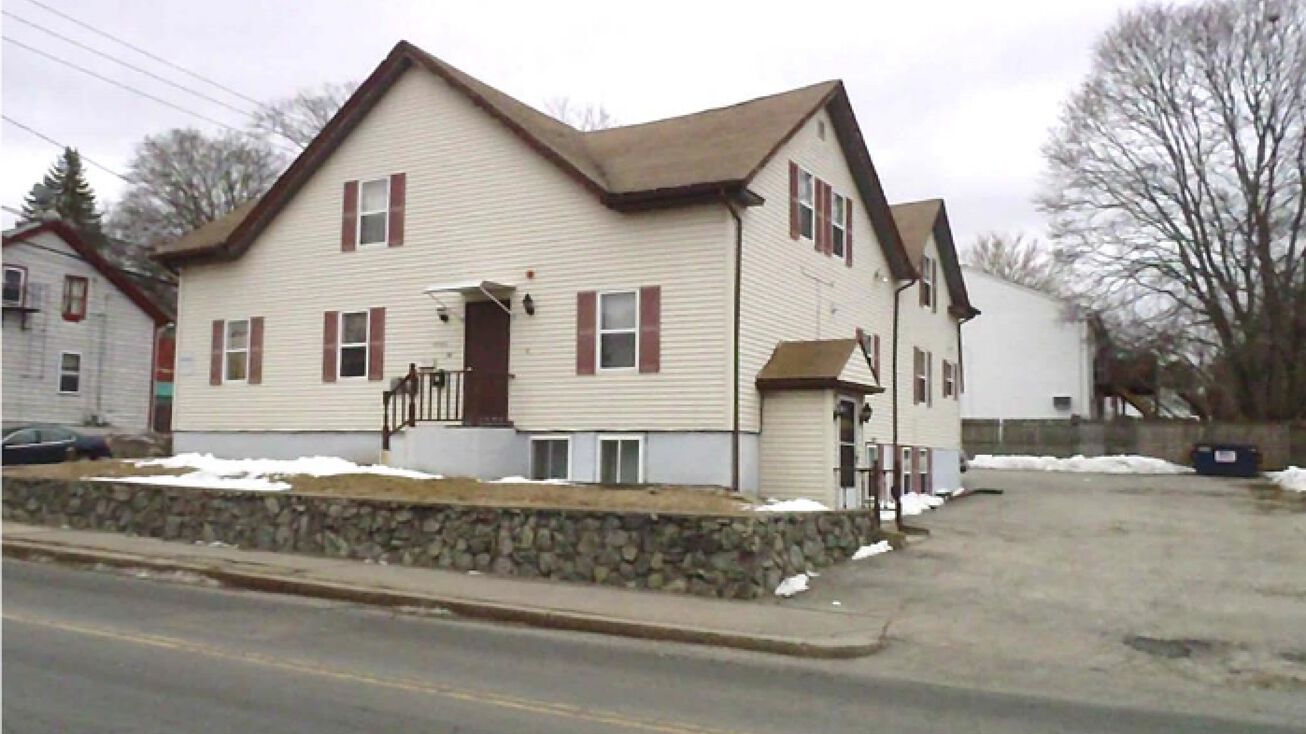 Pictures of Multifamily property located at 1058 Douglas Ave, North