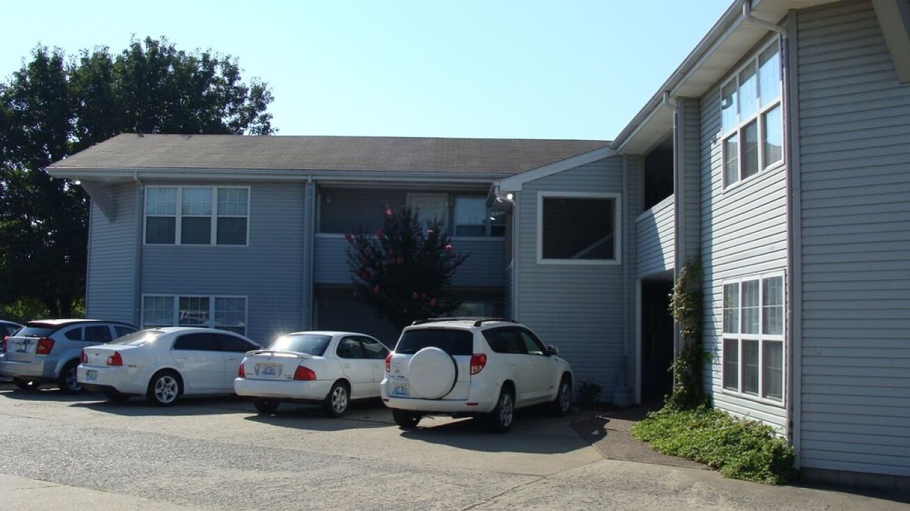 3800 Brentwood Dr, Owensboro, KY 42301