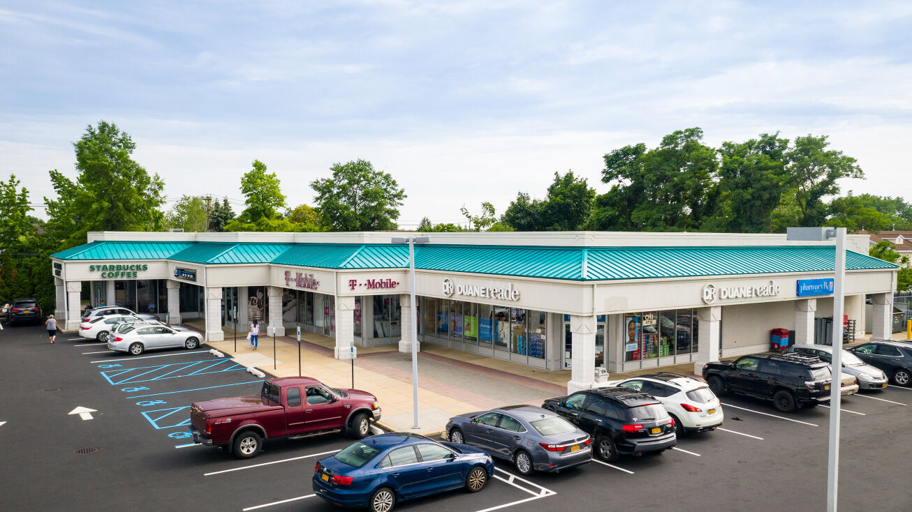 1596 Union Turnpike, New Hyde Park, NY 11040