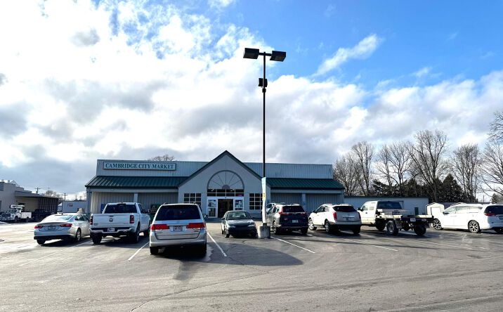 Pictures of Business for Sale, Retail property located at 100 Foote St, Cambridge City, IN 47327 for sales - image #1