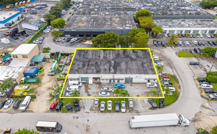 image of property at 7290 SW 42ND TERRACE Miami FL 33155-4532