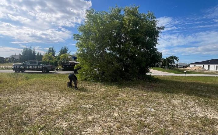 Pictures of Land property located at 3503 SW 15 ave, Cape Coral, FL 33914 for sales - image #1