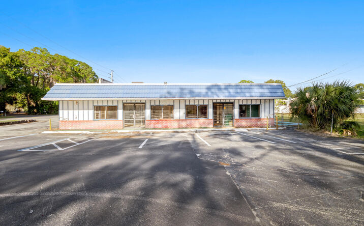 Pictures of Retail property located at 1310 S Tropical Trail, Merritt Island, FL 32952 for sales - image #1