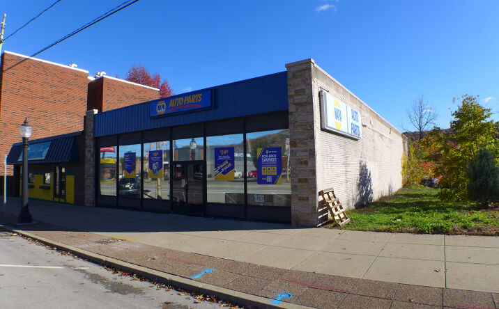 Pictures of Retail property located at 1610 7th Ave, Beaver Falls, PA 15010 for sales - image #1