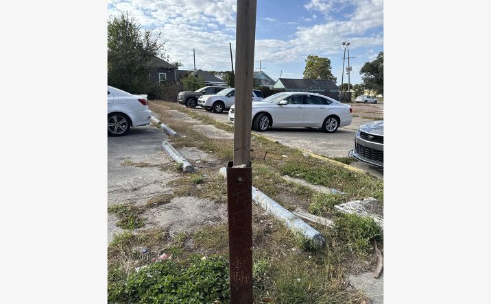 Pictures of Land property located at 5300 Franklin Ave, New Orleans, LA 70122 for sales - image #1