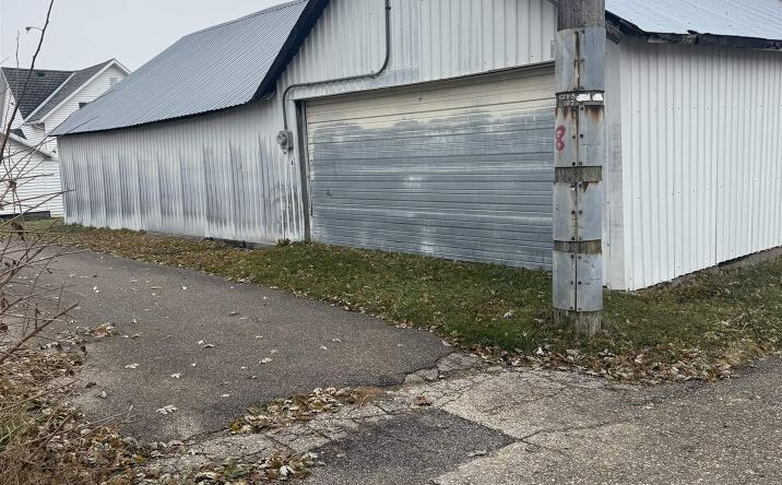 Pictures of Industrial property located at 108 Broadway (alleyway) Street, Toledo, IA 52342 for sales - image #1
