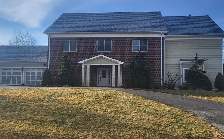 Pictures of Multifamily property located at 221 Felician Dr, Corapolis, PA 15108 for sales - image #1