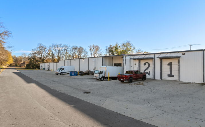 Pictures of Industrial property located at 103 S Atlanta Ave, Sheffield, AL 35660 for sales - image #1