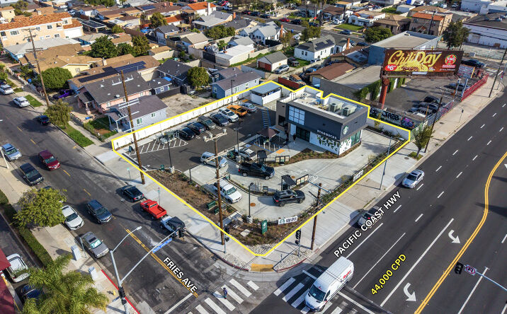Pictures of Retail property located at 215 W Pacific Coast Hwy, Los Angeles, CA 90744 for sales - image #1