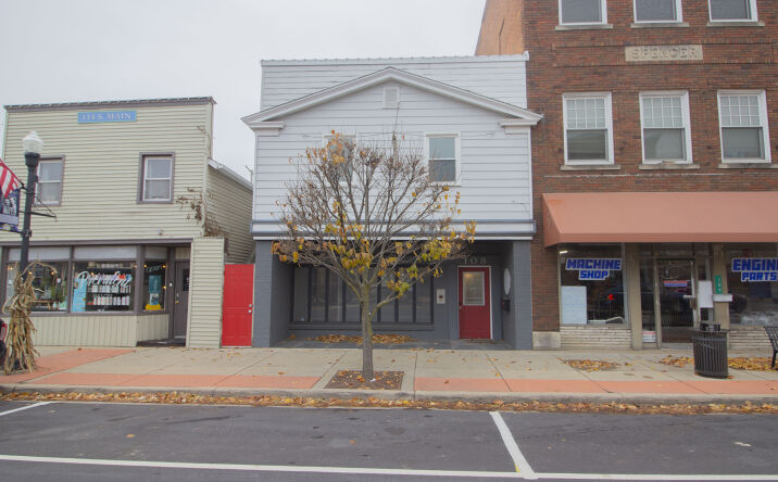 Pictures of Office, Retail property located at 108 S Main Street, Plainwell, MI 49080 for sales - image #1