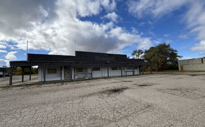 Pictures of Office property located at 1213 Old U.S. 27, Saint Johns, MI 48879 for sales - image #1
