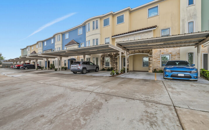 Pictures of Multifamily property located at 3302 S Sugar, Edinburg, TX 78539 for sales - image #1