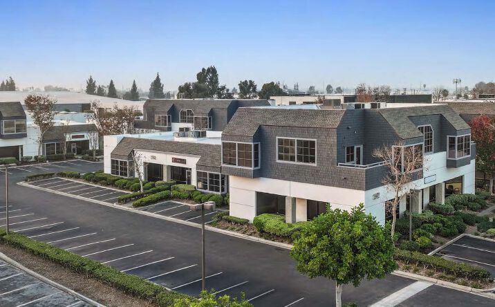 Pictures of Office property located at 1576 N Batavia St, Orange, CA 92867 for sales - image #1